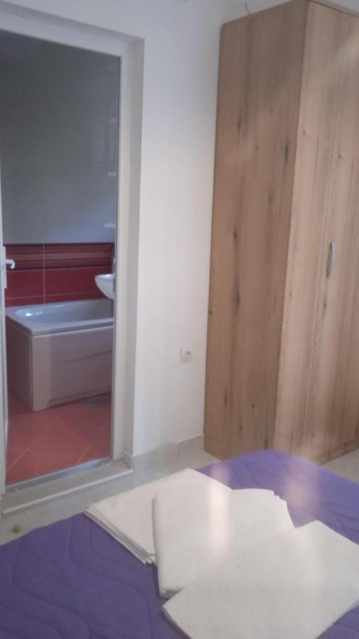 Petrovac Apartments Jovana מראה חיצוני תמונה