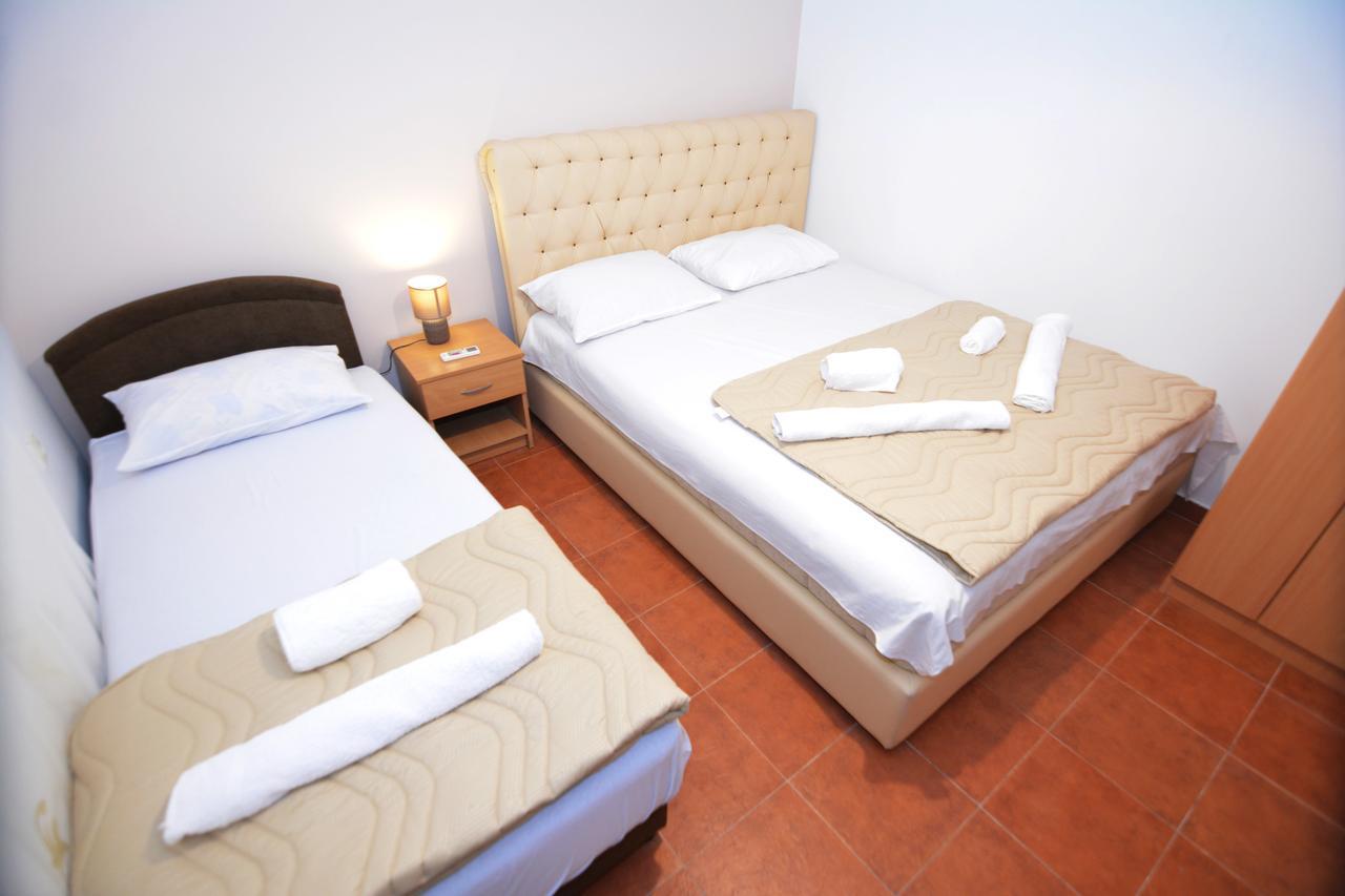 Petrovac Apartments Jovana מראה חיצוני תמונה