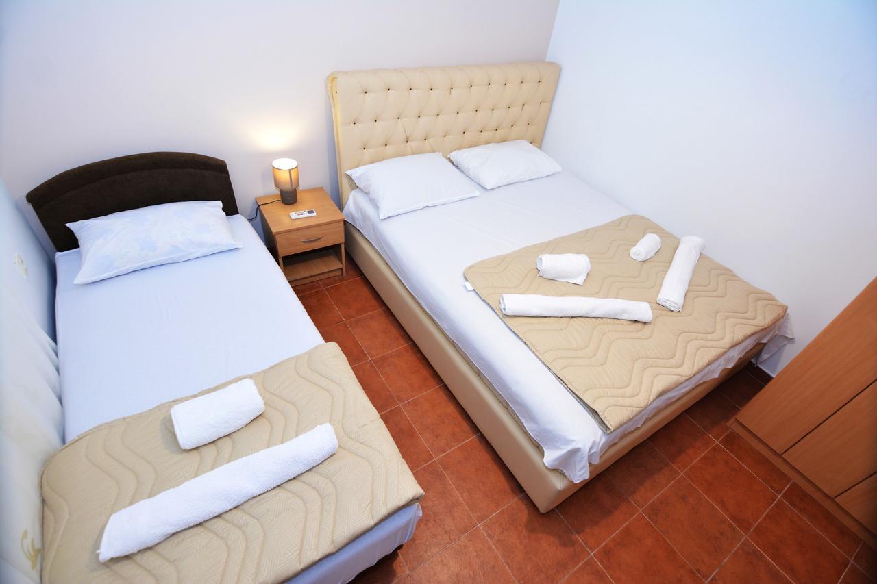 Petrovac Apartments Jovana מראה חיצוני תמונה