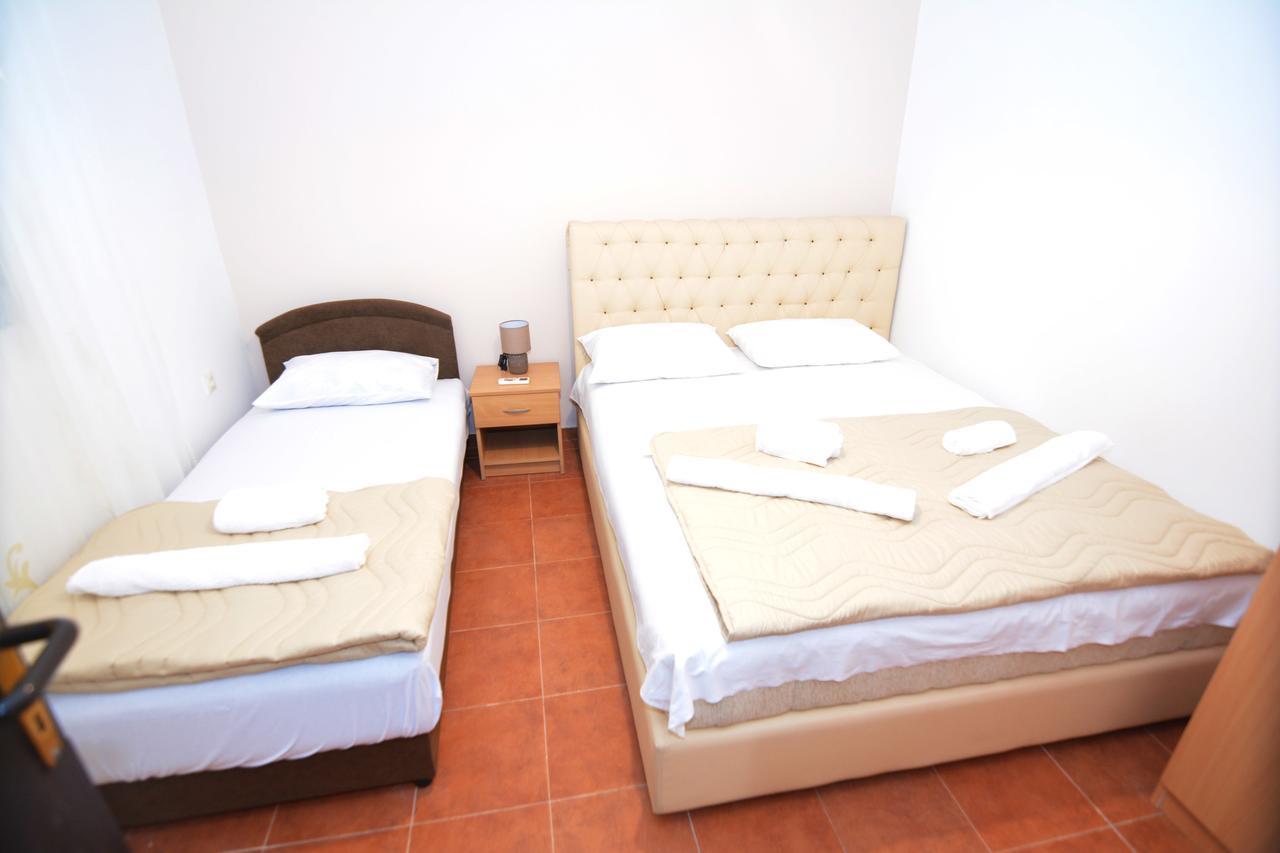 Petrovac Apartments Jovana מראה חיצוני תמונה